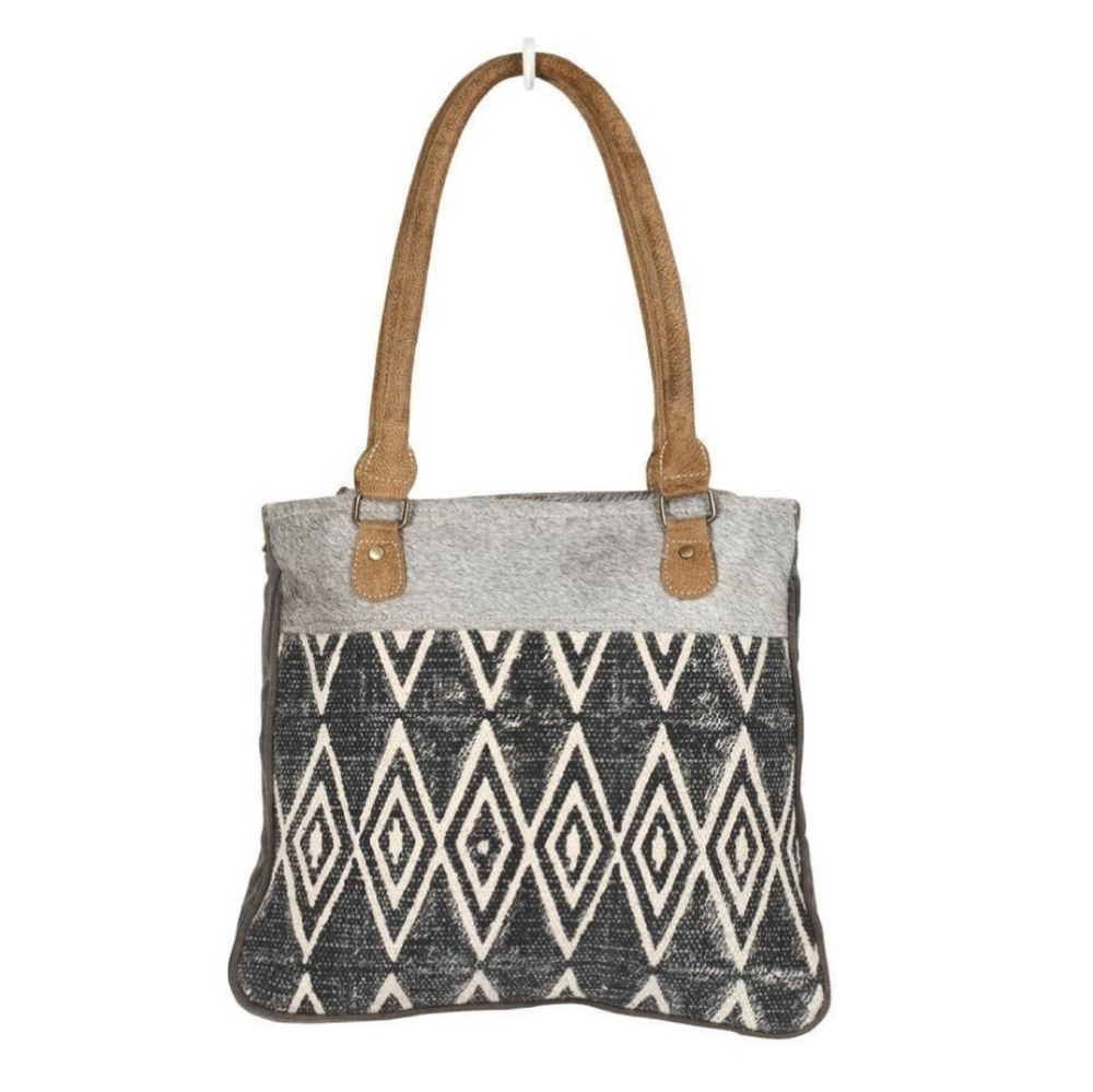 Myra Shoulder Bag